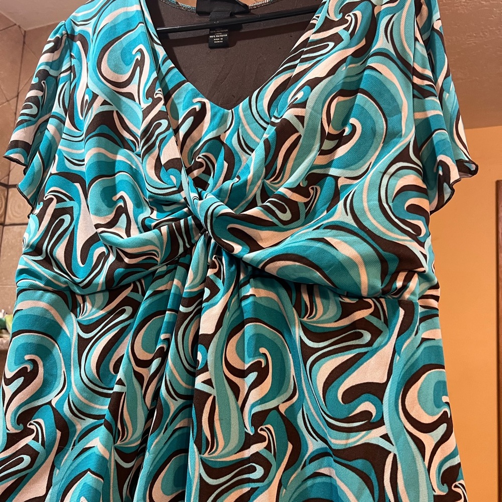 Flattering plus size top by Venezia